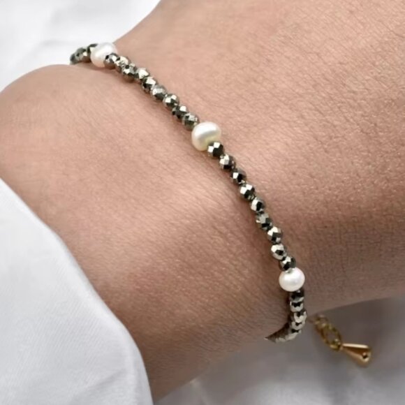 Women's Chain Bracelet, Women's Jewelry, Gift Idea, Minimalist Jewelry, Gift - Picture 2 of 2